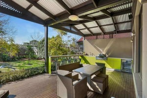 817-LimeTree Alfresco Weber Q3600 Dulux Rainforest Glow Corian Concrete and Clam Shell Alfresco Kitchen 3 Small-1