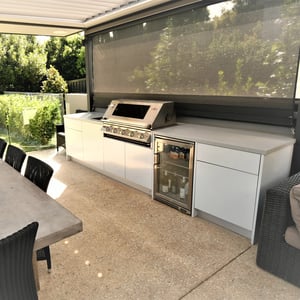 Beefeater Signature 3000S 5 BNR BBQ with Matte White and Corian Dove Outdoor Kitchen 125-SQ