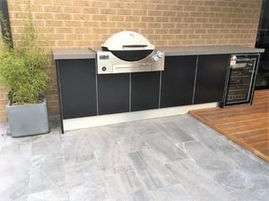 Weber-Q-Built-In-Outdoor-Kitchen-Concrete-Bench-1-1